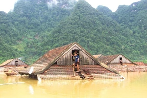 Số người chết do mưa lũ tăng lên 34 người