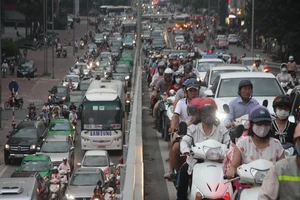 'Tại sao phải kéo loại hình Grab về với mô hình cũ kỹ?'