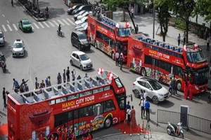 Chính thức cho thí điểm xe buýt 2 tầng