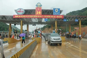 Thông xe 2 tuyến đường ngàn tỉ