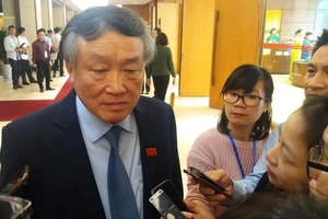 Vụ lùi xe trên cao tốc: Có vấn đề chưa được giải quyết