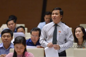 Đại biểu bức xúc vì học sinh bị làm 'chuột bạch'