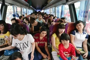 Công bố số điện thoại phản ánh nhồi nhét, tăng giá