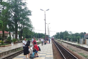 Nhiều trang website “thổi” giá vé tàu