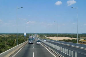 Vụ từ chối hai xe vào cao tốc: VEC báo cáo gì với Tổng cục?