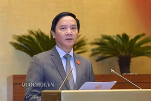 'Tư vấn bảo hiểm có trình độ trên đại học là không cần thiết'
