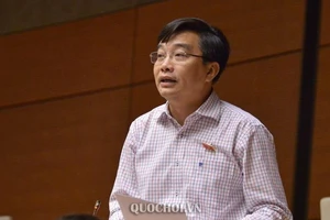 Đại biểu nói về triệt sản được nghỉ tham gia dân quân tự vệ