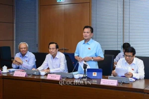 Đề xuất công, viên chức nghỉ trưa 1 tiếng, ĐB Quốc hội nói gì