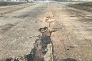 Những hình ảnh cho thấy sân bay Nội Bài đang hư hỏng nặng