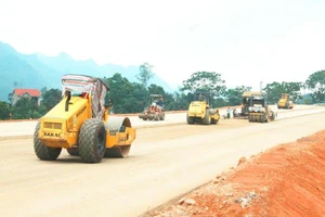 Long An kiến nghị phân bổ vốn để nâng cấp nhiều tuyến đường