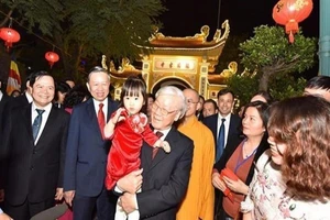 Tổng bí thư, Chủ tịch nước gửi thư chúc tết Trung thu