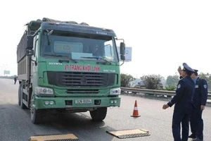 Chở quá tải, 535 tài xế bị tước giấy phép lái xe