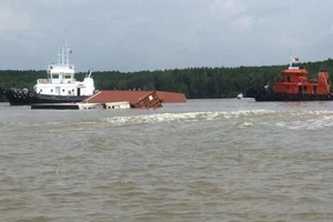 Cục trưởng yêu cầu xử lý nghiêm việc xếp dỡ container quá tải