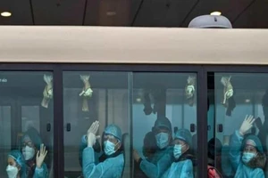 Chuyến bay đặc biệt chở người Việt từ vùng dịch trở về nước