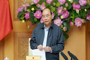 Thủ tướng: Tạm dừng nhập cảnh người đến từ vùng dịch