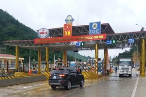 Vì sao Bộ GTVT xin lùi thời gian thu phí không dừng?