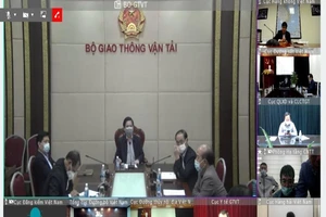 Cán bộ, nhân viên nhiều bộ được ở nhà làm việc