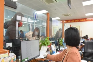 Cách ly xã hội: Làm sao gia hạn thẻ bảo hiểm y tế?