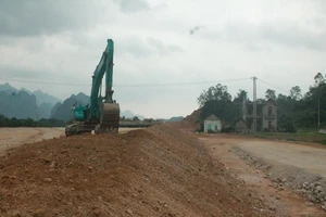 Thủ tướng: Sớm khởi công 3 dự án đầu tư công cao tốc Bắc Nam