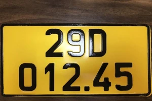 Tại sao lại buộc 1,6 triệu xe vận tải đổi biển màu vàng?