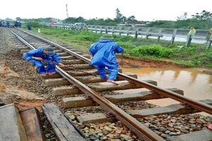 Danh sách những đoàn tàu ngừng chạy do bão số 13