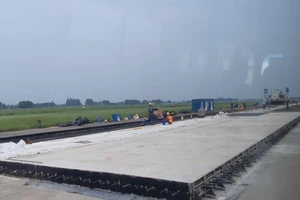 Sân bay Nội Bài chuẩn bị khai thác trở lại 2 đường băng