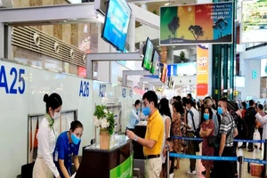 Bộ GTVT yêu cầu dừng cấp phép bay đến Anh, Nam Phi