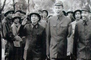 Thủ tướng kết luận việc đặt tượng tướng Đồng Sỹ Nguyên