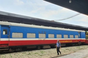 Đường sắt tạm ngừng chạy nhiều chuyến tàu tết vì COVID-19