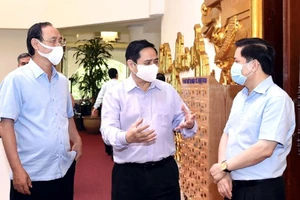 Thủ tướng: Tập trung đầu tư các tuyến vành đai Hà Nội, TP.HCM