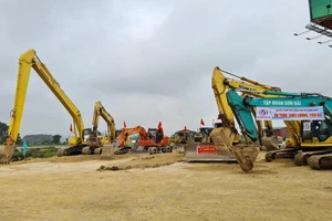 Chính phủ gỡ khó về nguồn vật liệu cho dự án cao tốc Bắc – Nam