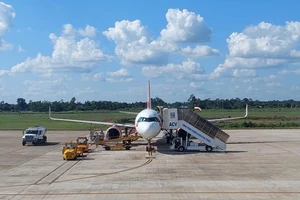 Cục Hàng không phải nêu ý kiến việc tỉ phú Johnathan Hạnh Nguyễn lập hãng bay 