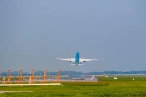 Nhiều bộ vào cuộc kiểm tra cạnh tranh giá vé máy bay