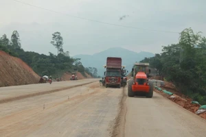 Bộ GTVT đề nghị Quảng Bình cam kết chịu trách nhiệm với 2 dự án giao thông