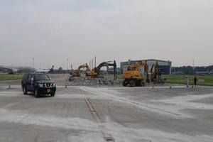 Cảnh cáo 2 nhà thầu thi công dự án nâng cấp sân bay Nội Bài