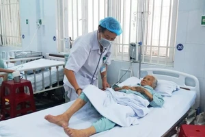 BHXH Việt Nam đề nghị các bệnh viện đảm bảo thuốc cho người khám chữa bệnh BHYT