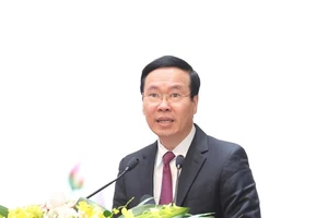 Bộ Chính trị: Phấn đấu hoàn thành tuyến đường sắt tốc độ cao Bắc-Nam trước 2045