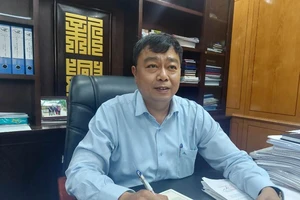 Ngành đăng kiểm phải sử dụng cả nhân viên đã bị khởi tố để làm việc 