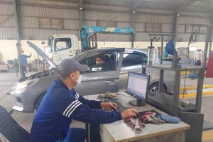 Chia sẻ của những đăng kiểm viên bị khởi tố nhưng vẫn đi làm