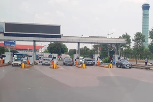 Vì sao chậm triển khai thu phí không dừng ở sân bay?
