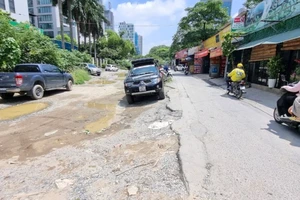 Vì sao Cục Đường bộ phải 'cầu cứu’ cho đoạn đường dài 200 m?