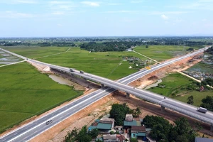 Đề xuất kéo dài cơ chế đặc thù với 4 dự án đường cao tốc