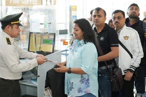 Lượng khách sân bay Tân Sơn Nhất, Nội Bài tăng cao dịp Tết Dương lịch 