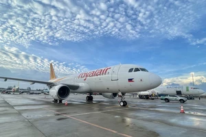 Mua vé bay nội địa nhưng được cả đội bay người nước ngoài phục vụ 