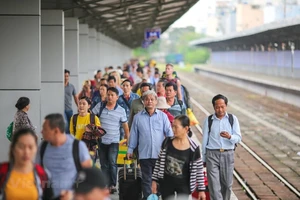 Thêm nhiều đôi tàu chạy tuyến Hà Nội và TP.HCM đi các tỉnh dịp lễ 2-9