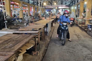 Người dân Hà Nội ứng phó trước giờ siêu bão số 3 đổ bộ