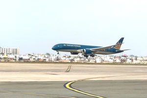 Phát hiện nhiều vụ uy hiếp an toàn bay khu vực sân bay Nội Bài