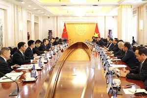 Bộ Xây dựng đề nghị Trung Quốc giới thiệu doanh nghiệp hợp tác làm đường sắt Lào Cai - Hà Nội - Hải Phòng