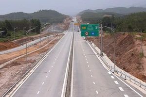 Hướng dẫn lưu thông trên các đoạn đường cao tốc mới được thông xe