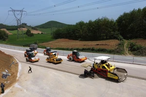 Bộ Xây dựng: Nhiều dự án giao thông giải ngân rất thấp, thậm chí chưa giải ngân